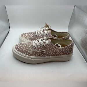 NWT! Vans UltraCush womens pink sneakers size 5